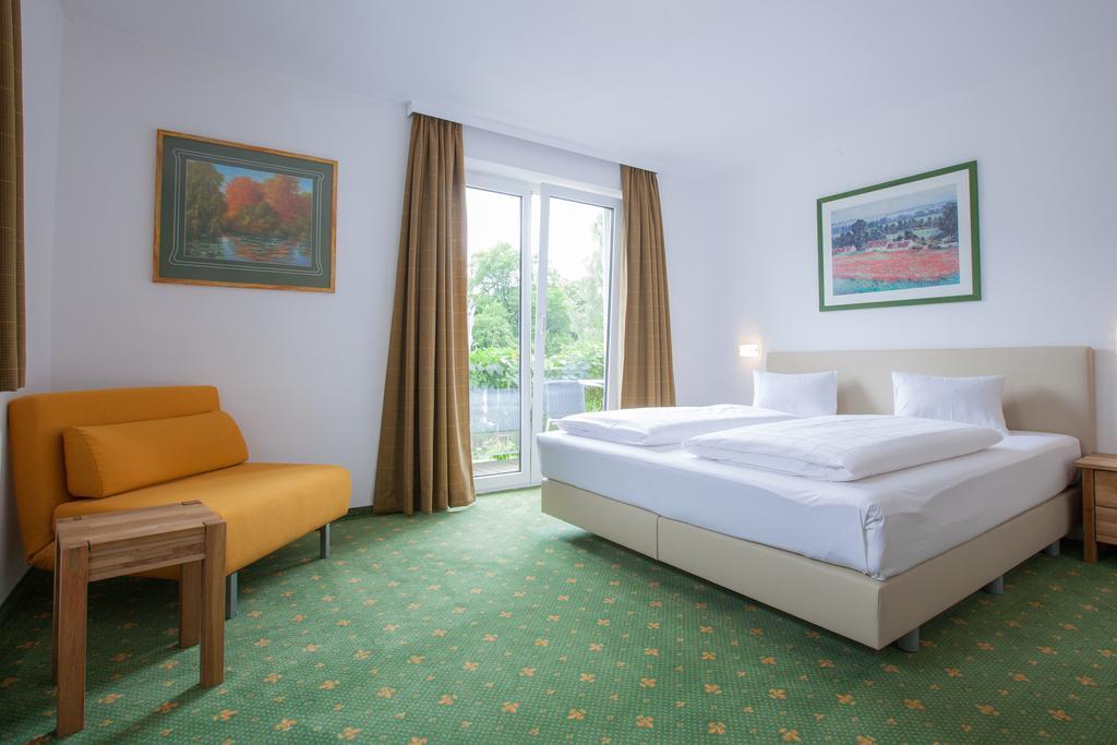 Hôtel Wolke 7 à Reutte Extérieur photo