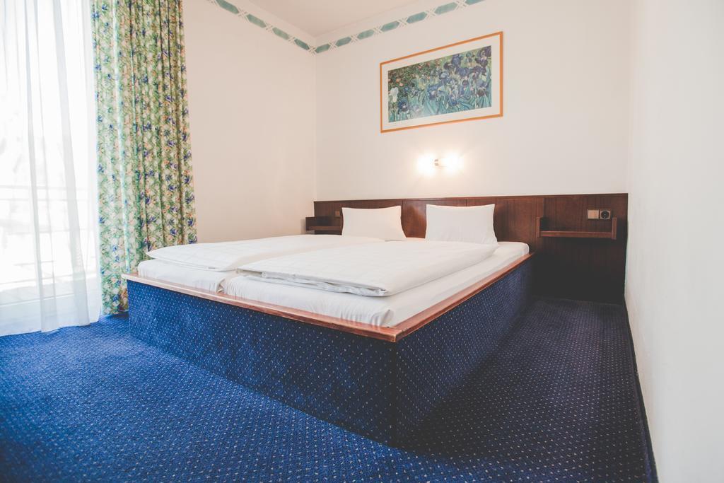 Hôtel Wolke 7 à Reutte Extérieur photo